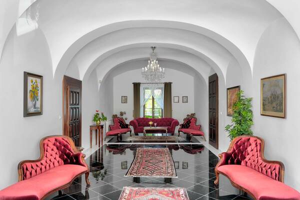 Areál zámku Úmonín