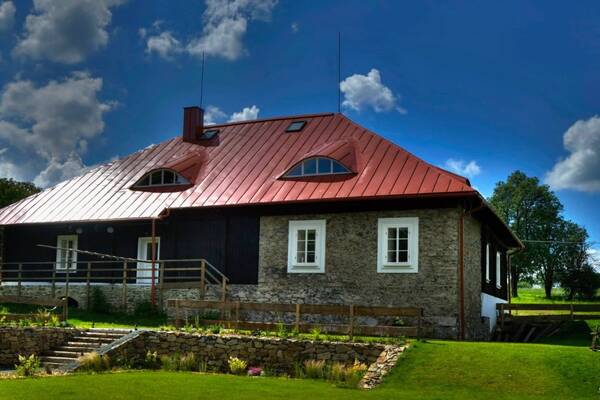 Farní dvůr Uhřínov