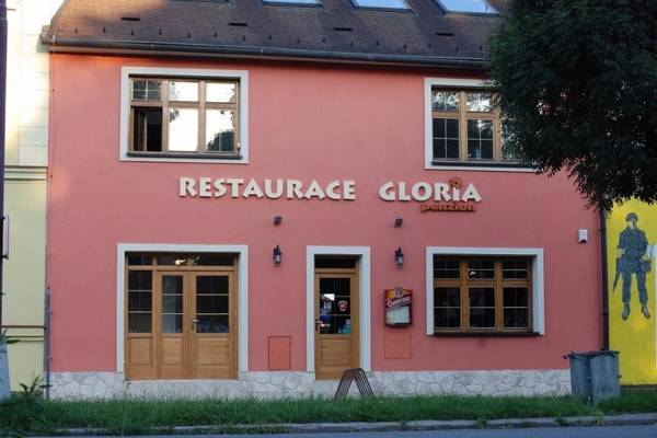 Restaurace a penzion Gloria