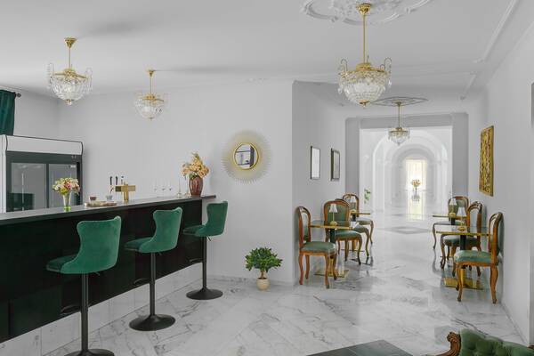 Areál zámku Úmonín