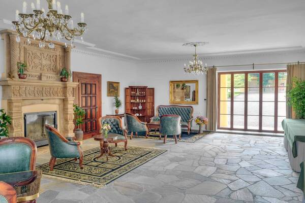 Areál zámku Úmonín