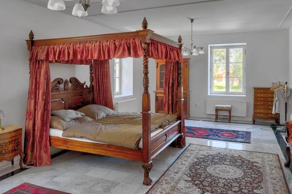 Areál zámku Úmonín