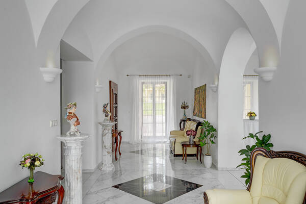 Areál zámku Úmonín