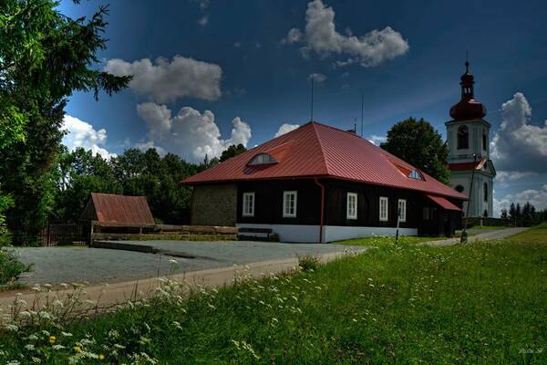 Farní dvůr Uhřínov