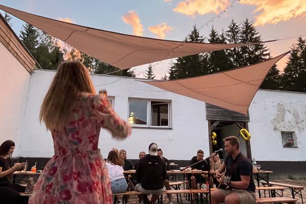 Hutě Resort – firemní pobyty, teambuildingy, svatby a oslavy
