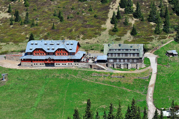 Horská bouda DVORAČKY & Horský hotel ŠTUMPOVKA