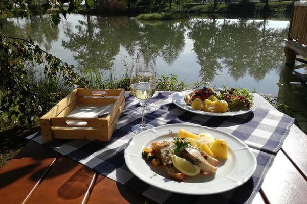 Penzion a restaurace Dvorce Třeboň